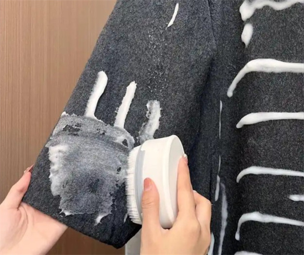 含羊毛的衣服能不能洗？含羊毛多少能洗？