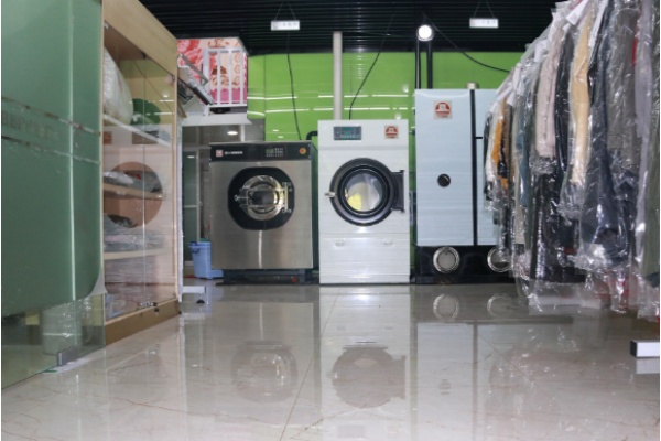 县城开干洗店三个月能回本吗? 县城开干洗店三个月能回本吗?