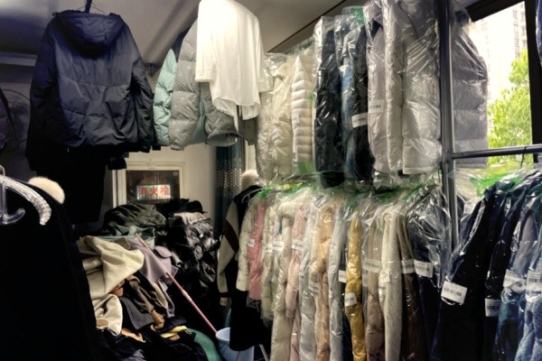 乡镇开干洗店，10万预算够不够？
